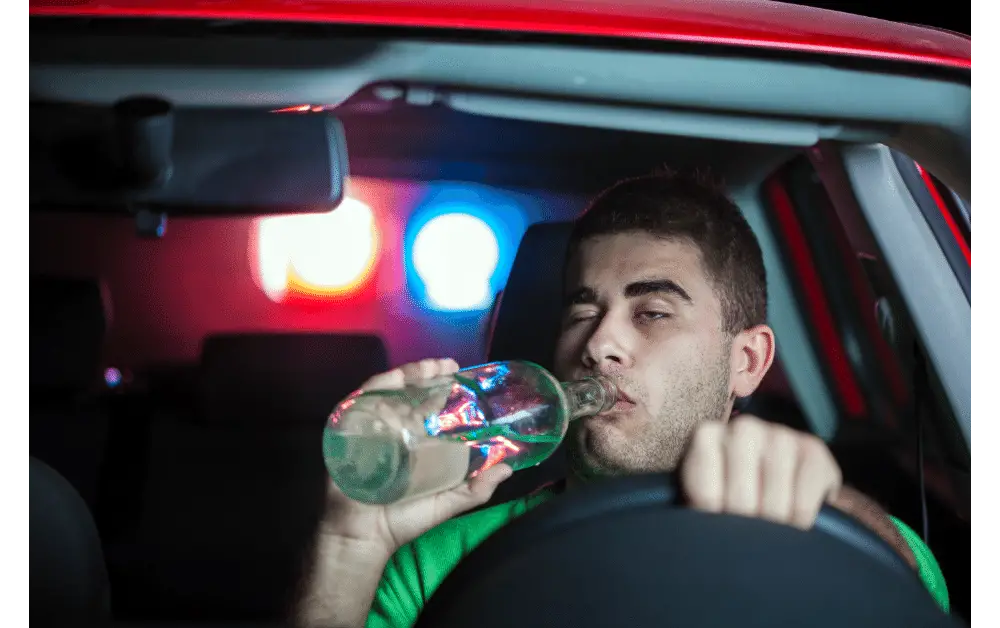 ¿Conducir en estado de ebriedad es un delito?