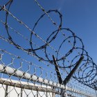 Cómo enviar un paquete de ayuda a un recluso del condado de Los Ángeles Cómo enviar un paquete de ayuda a un recluso del condado de Los Ángeles