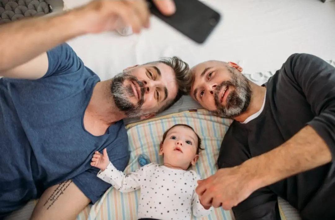 ¿Qué deberían hacer las familias poliamorosas para proteger sus derechos? ¿Qué deberían hacer las familias poliamorosas para proteger sus derechos?