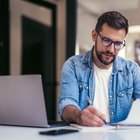 Cómo eliminar su nombre de una escritura en Texas