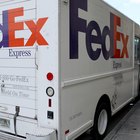 ¿Cómo puedo hacer que FedEx deje un paquete si no estoy allí para firmarlo?