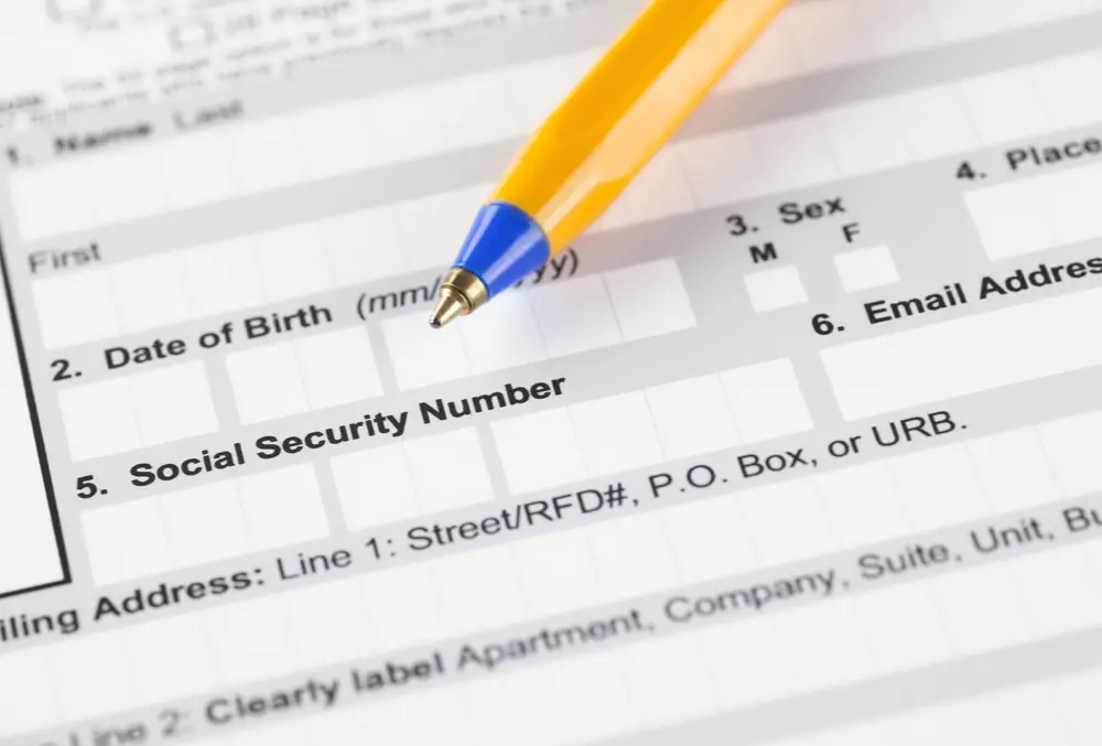 ¿Cómo encuentro el número de seguro social de mi hijo?